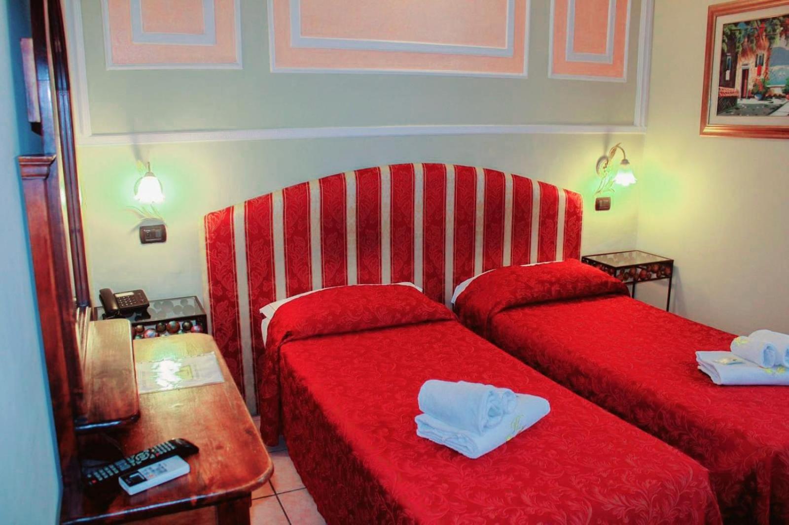 Hotel Sicilia Milan Exterior photo