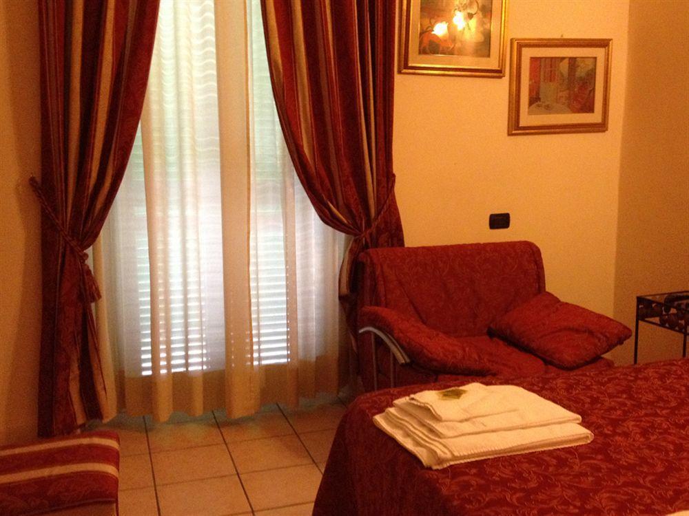 Hotel Sicilia Milan Exterior photo